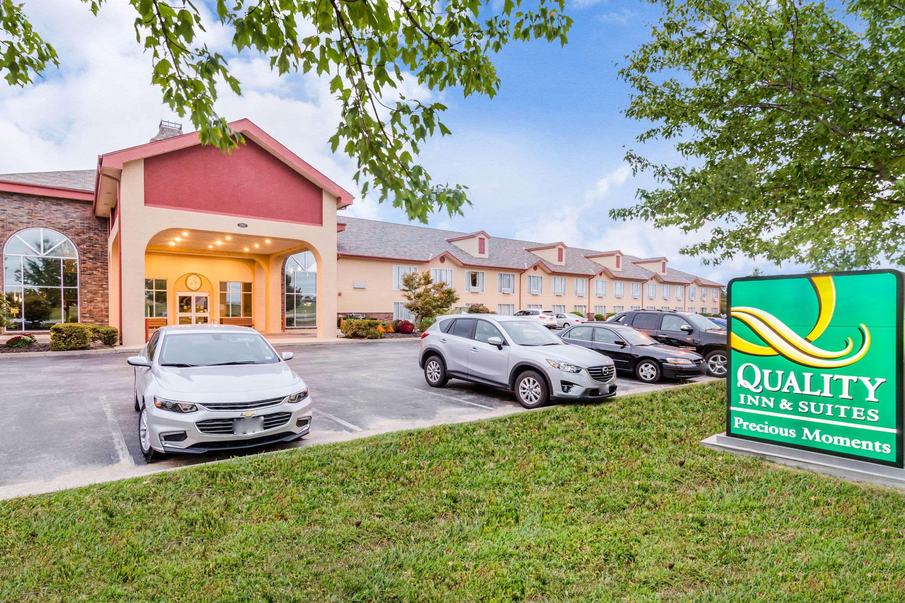 Quality Inn & Suites Carthage Exterior photo